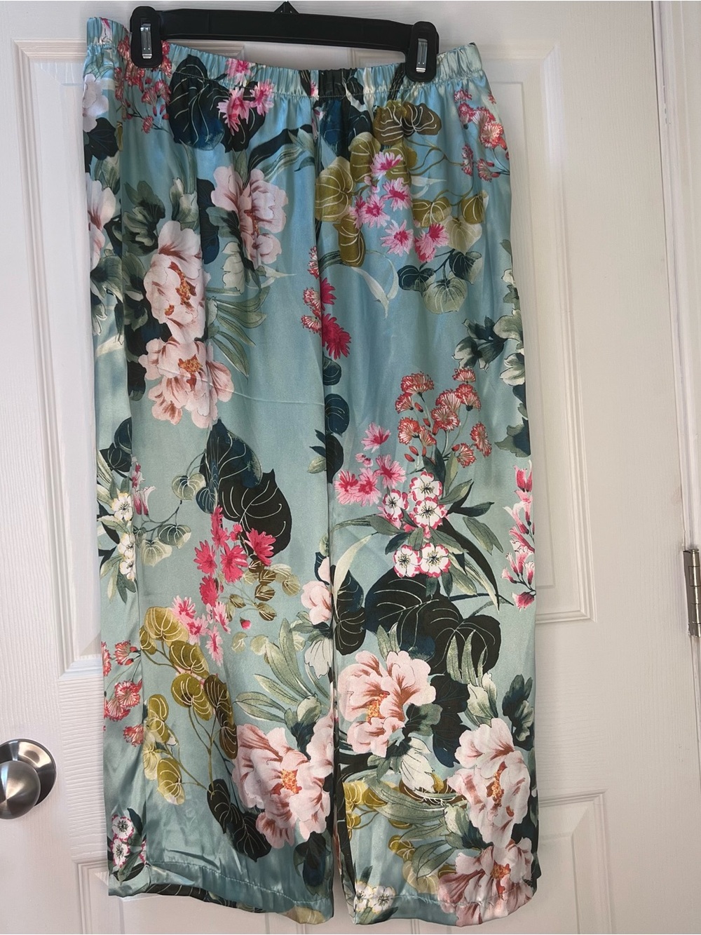 Lilac & London Women's Cottagecore Garden Party Floral Cropped Pajama Pants M